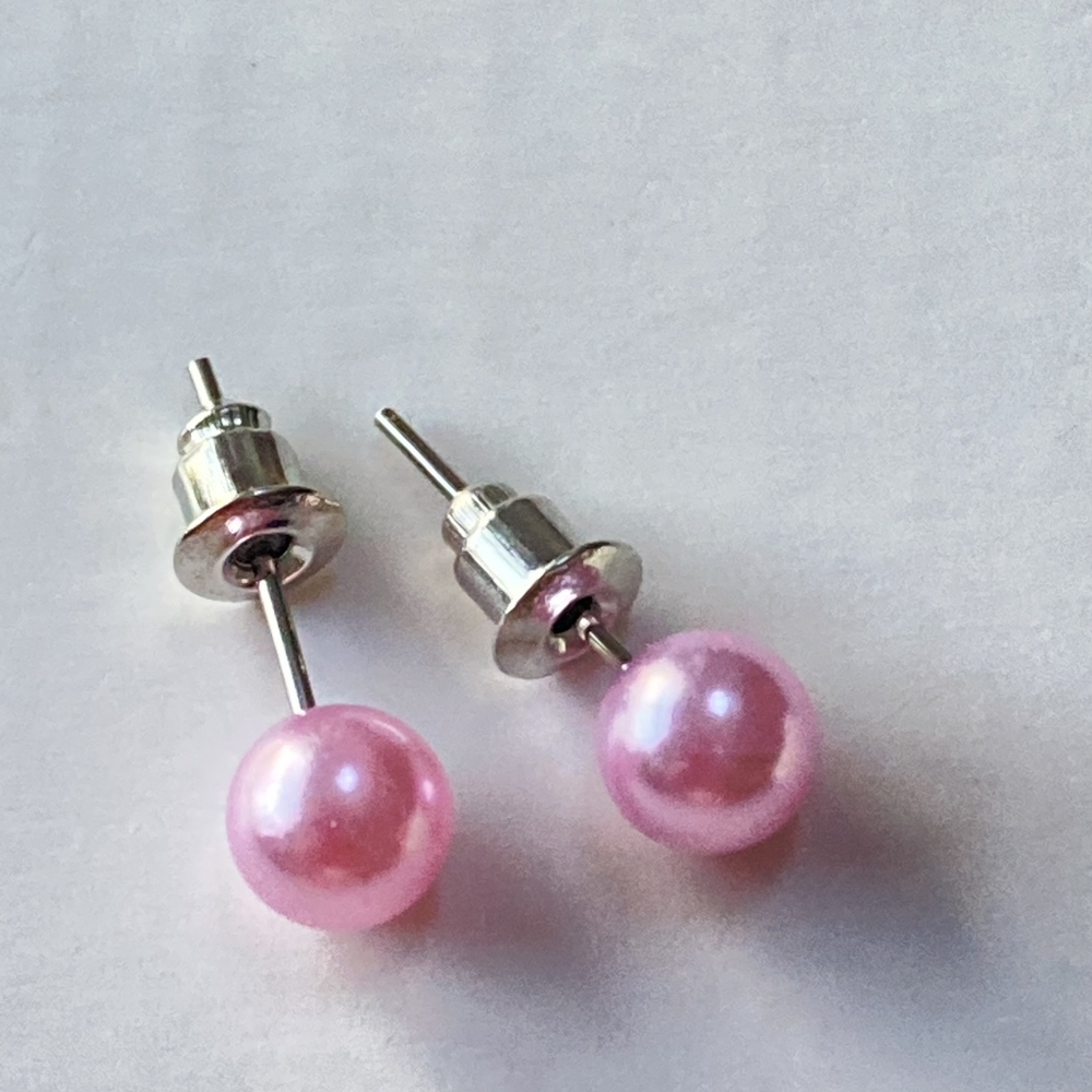 BNWT Candy Pink Barbiecore Stud Earrings - Playful and Vibrant - Picture 1 of 10